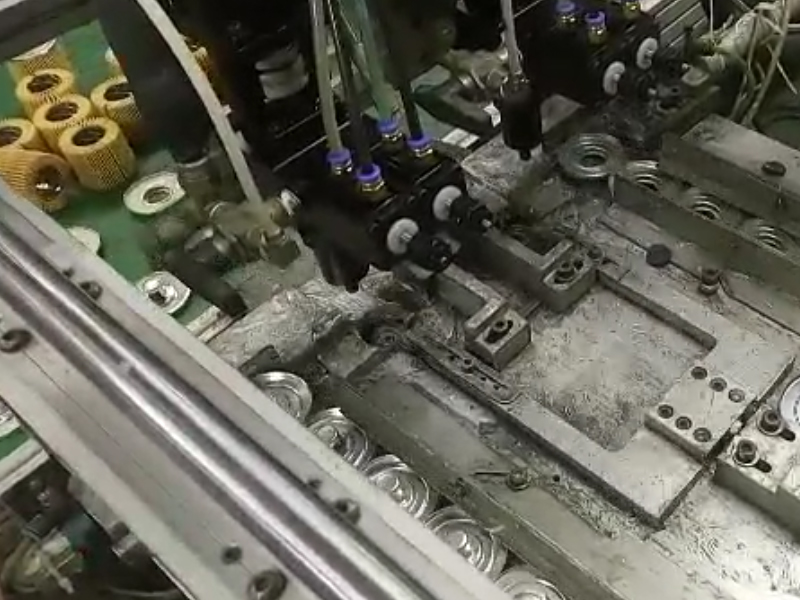 濾清器端蓋雙供膠系統(tǒng)灌膠機視頻